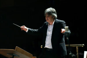 Estreno Evocación Madinat Ilbira, Medina Elvira, Las puertas de la Alhambra y Gómez-Moreno de Hugo Chinesta. Texto y letra: Manuel Andrés Zarapico. Voz: Mely Zafra. Banda Sinfónica Municipal Ciudad de Atarfe. Director: José Antonio Guerrero. 150 Aniversario del descubrimiento de Medina Elvira. Atarfe 3 de diciembre de 2022.